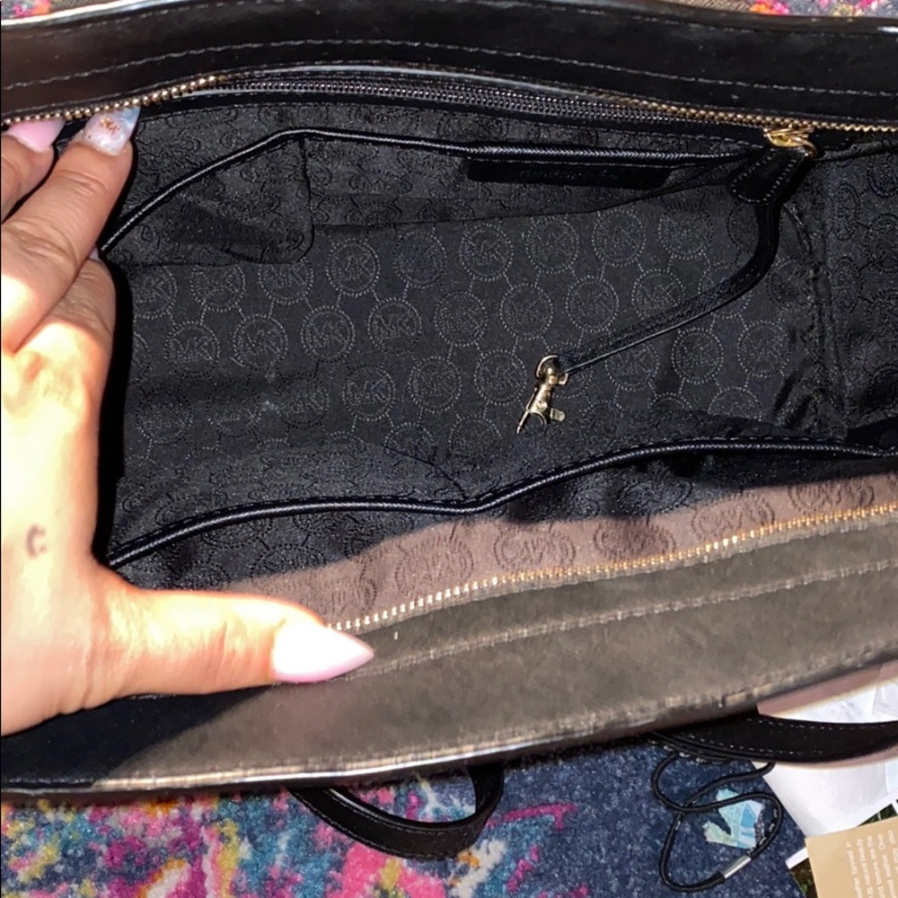 Pocket Book - image 4